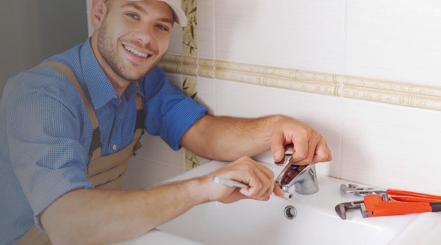Professional clogged drains services in Colcord, OK